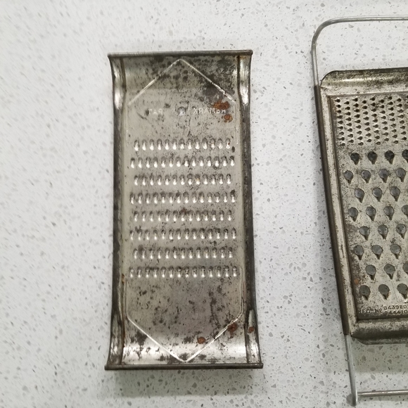 Antique Primitive Farmhouse Metal Graters Vintage - Picture 4 of 7